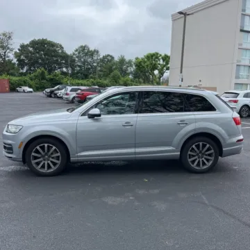More photos of 2018 Audi Q7 3.0T Prestige quattro at Indy Auto Man, IN