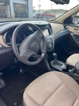 More photos of 2017 Hyundai Santa Fe SE at Indy Auto Man, IN