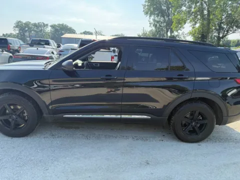 Another view of 2021 Ford Explorer XLT for sale in Indianapolis, IN at Indy Auto Man