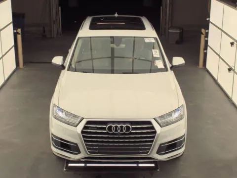 Photos of 2017 Audi Q7 3.0T Prestige quattro for sale in Indianapolis, IN at Indy Auto Man