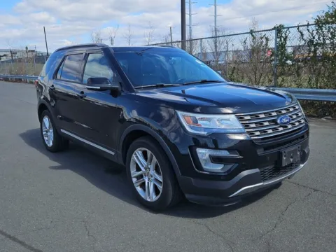 Black 2016 Ford Explorer XLT for sale in Indianapolis, IN