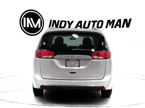 More photos of 2019 Chrysler Pacifica Limited at Indy Auto Man, IN