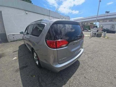 More photos of 2019 Chrysler Pacifica Limited at Indy Auto Man, IN