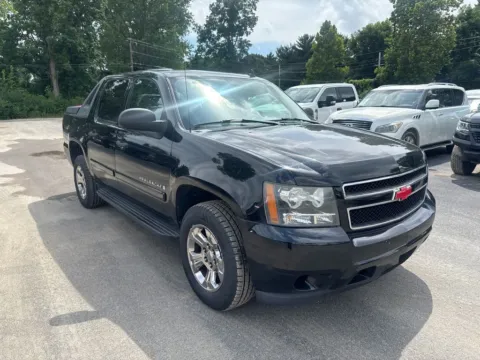 Black 2008 Chevrolet Avalanche 1500 LS for sale in Indianapolis, IN