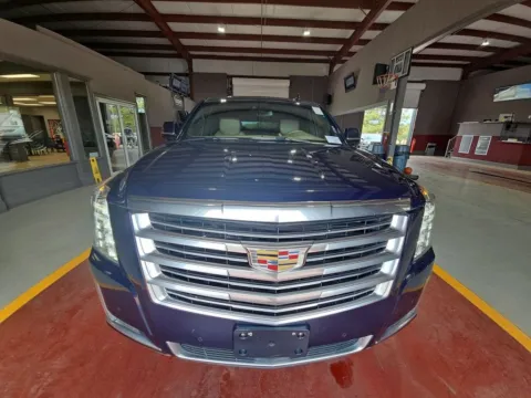 Photos of 2018 Cadillac Escalade ESV Platinum Edition for sale in Indianapolis, IN at Indy Auto Man