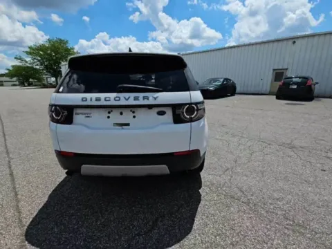 More photos of 2019 Land Rover Discovery Sport HSE at Indy Auto Man, IN