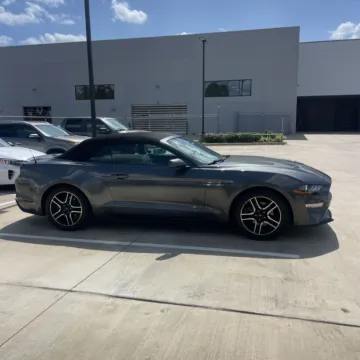 More photos of 2018 Ford Mustang EcoBoost Premium at Indy Auto Man, IN