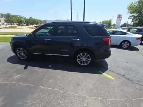 More photos of 2017 Ford Explorer Limited at Indy Auto Man, IN