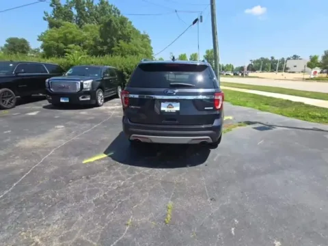 More photos of 2017 Ford Explorer Limited at Indy Auto Man, IN