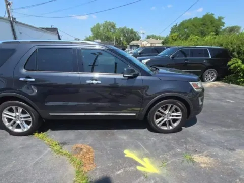 Another view of 2017 Ford Explorer Limited for sale in Indianapolis, IN at Indy Auto Man