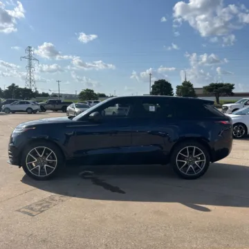 More photos of 2021 Land Rover Range Rover Velar P250 R-Dynamic S at Indy Auto Man, IN