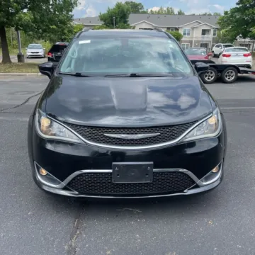 Photos of 2017 Chrysler Pacifica Touring L Plus for sale in Indianapolis, IN at Indy Auto Man