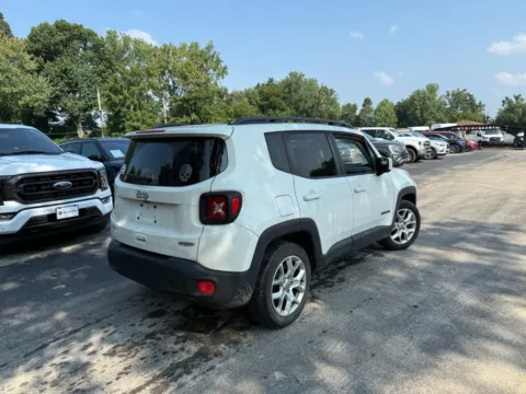 More photos of 2018 Jeep Renegade Latitude at Indy Auto Man, IN