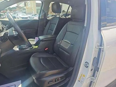 More photos of 2021 Chevrolet Equinox Premier at Indy Auto Man, IN