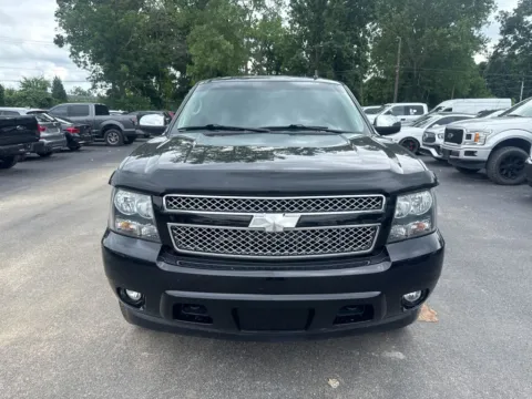 Photos of 2013 Chevrolet Avalanche 1500 LS for sale in Indianapolis, IN at Indy Auto Man