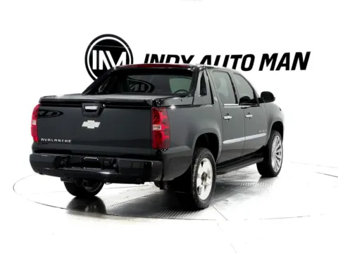 More photos of 2013 Chevrolet Avalanche 1500 LS at Indy Auto Man, IN