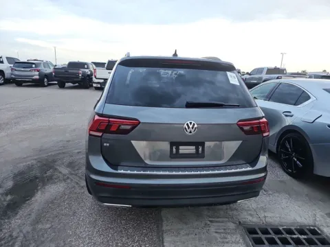 More photos of 2019 Volkswagen Tiguan 2.0T SE at Indy Auto Man, IN