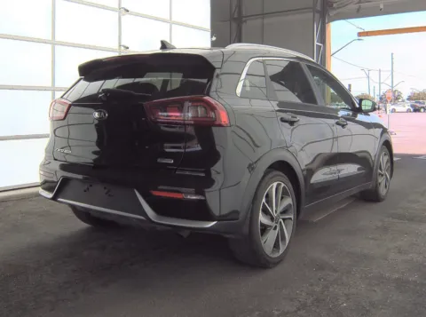 More photos of 2017 Kia Niro Touring at Indy Auto Man, IN