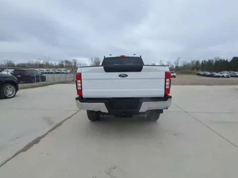 More photos of 2021 Ford F-250SD XLT at Indy Auto Man, IN