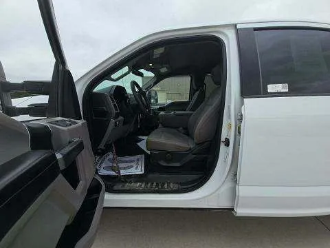 More photos of 2021 Ford F-250SD XLT at Indy Auto Man, IN