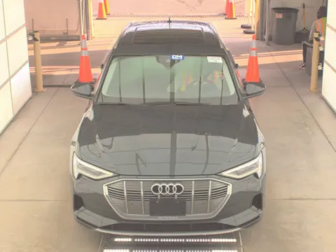 Photos of 2019 Audi e-tron Prestige quattro for sale in Indianapolis, IN at Indy Auto Man