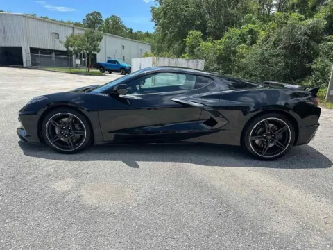 More photos of 2020 Chevrolet Corvette Stingray 2LT at Indy Auto Man, IN