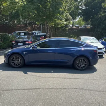 More photos of 2018 Tesla Model 3 Long Range at Indy Auto Man, IN