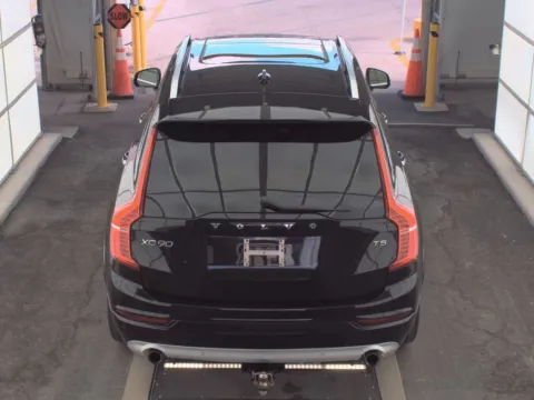 More photos of 2018 Volvo XC90 T5 Momentum at Indy Auto Man, IN