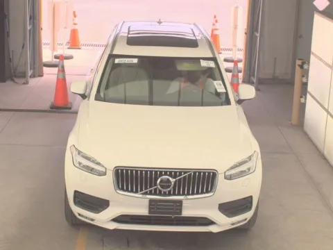 Photos of 2020 Volvo XC90 T6 Momentum for sale in Indianapolis, IN at Indy Auto Man