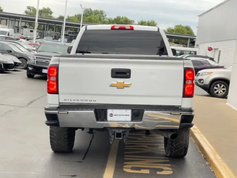 More photos of 2019 Chevrolet Silverado 2500HD Work Truck at Indy Auto Man, IN