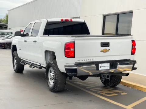 More photos of 2019 Chevrolet Silverado 2500HD Work Truck at Indy Auto Man, IN
