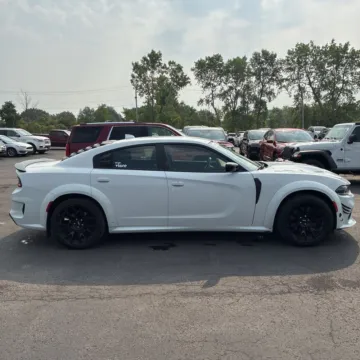 More photos of 2021 Dodge Charger SXT at Indy Auto Man, IN