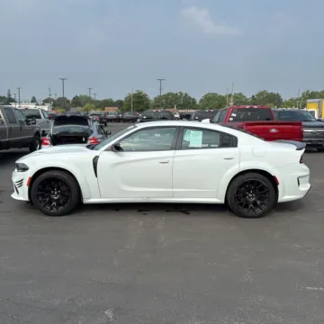 More photos of 2021 Dodge Charger SXT at Indy Auto Man, IN
