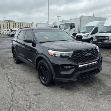 Black 2021 Ford Explorer XLT for sale in Indianapolis, IN