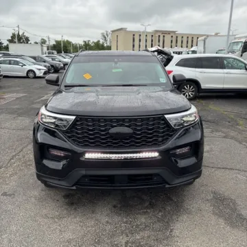 Photos of 2021 Ford Explorer XLT for sale in Indianapolis, IN at Indy Auto Man