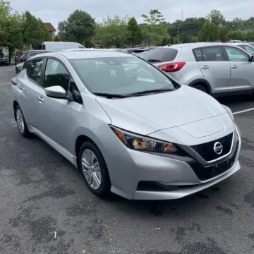 Silver 2022 Nissan Leaf S for sale in Indianapolis, IN