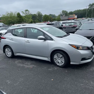 More photos of 2022 Nissan Leaf S at Indy Auto Man, IN