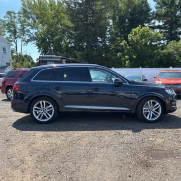 More photos of 2017 Audi Q7 3.0T Prestige quattro at Indy Auto Man, IN