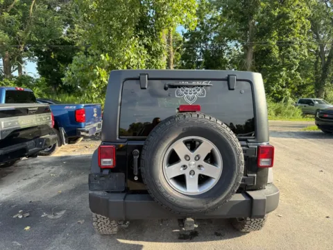 More photos of 2011 Jeep Wrangler Unlimited Rubicon at Indy Auto Man, IN