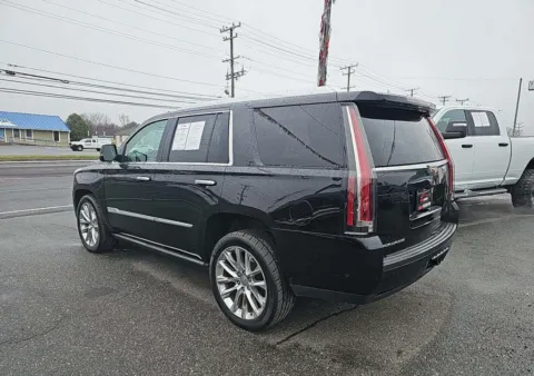 More photos of 2018 Cadillac Escalade Premium Luxury at Indy Auto Man, IN