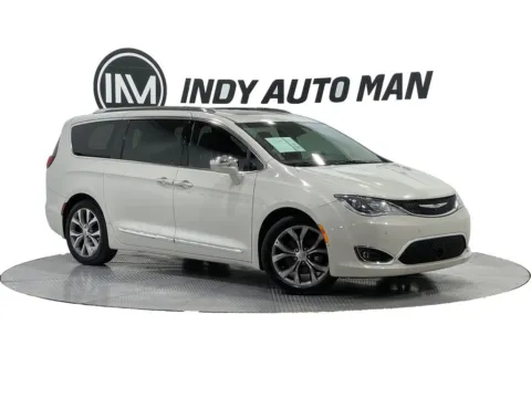 White 2020 Chrysler Pacifica Limited for sale in Indianapolis, IN