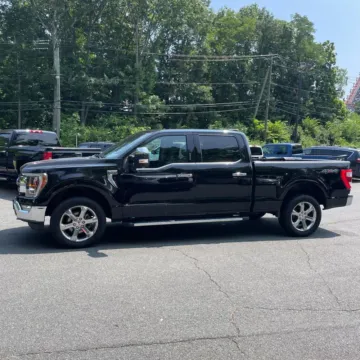 More photos of 2021 Ford F-150 Lariat at Indy Auto Man, IN