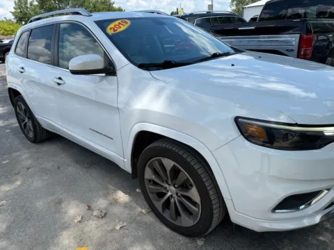 White 2019 Jeep Cherokee Overland for sale in Indianapolis, IN