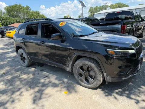 Black 2019 Jeep Cherokee Altitude for sale in Indianapolis, IN