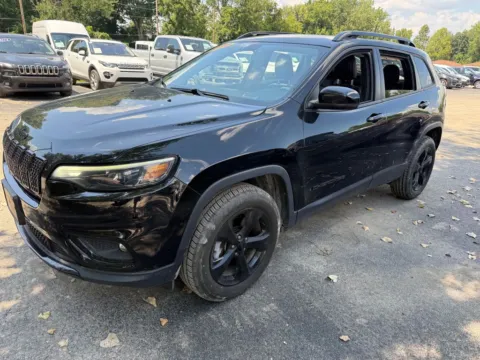Another view of 2019 Jeep Cherokee Altitude for sale in Indianapolis, IN at Indy Auto Man