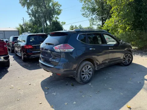 More photos of 2016 Nissan Rogue SL at Indy Auto Man, IN