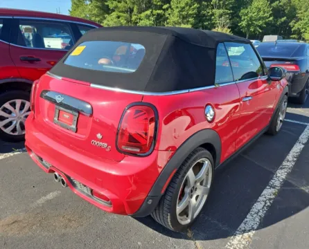 More photos of 2021 MINI Cooper S Iconic at Indy Auto Man, IN