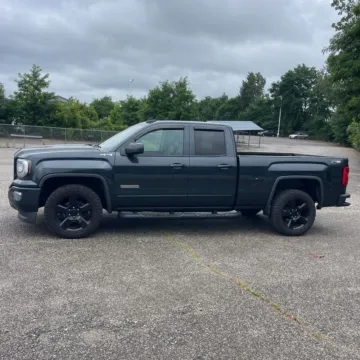 More photos of 2019 GMC Sierra 1500 Limited at Indy Auto Man, IN