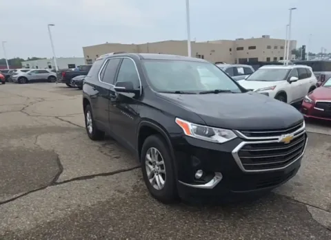 Black 2018 Chevrolet Traverse LT Cloth w/1LT for sale in Indianapolis, IN