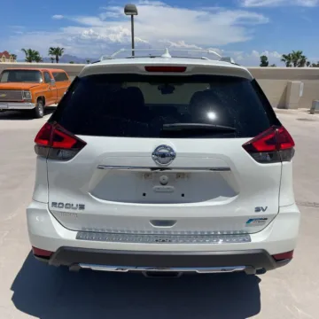 More photos of 2017 Nissan Rogue Hybrid SV at Indy Auto Man, IN